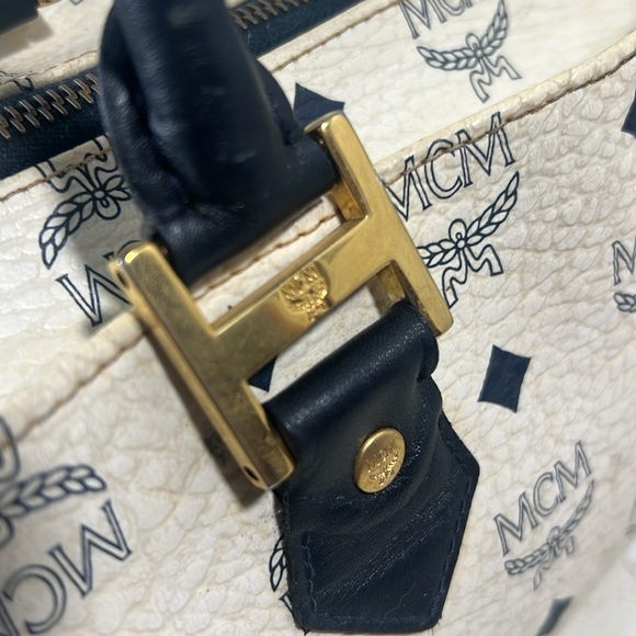 Congratulation to the WINNER!!!!!!✨MCM Givie✨ Live show 9pm EST Tonight!!! - Picture 6 of 16